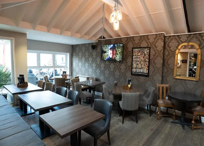 Best Hotels with Entertainment in Bournemouth