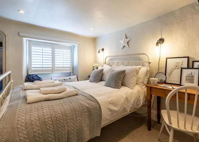 Best Hotels in Minchinhampton for a Cozy Stay