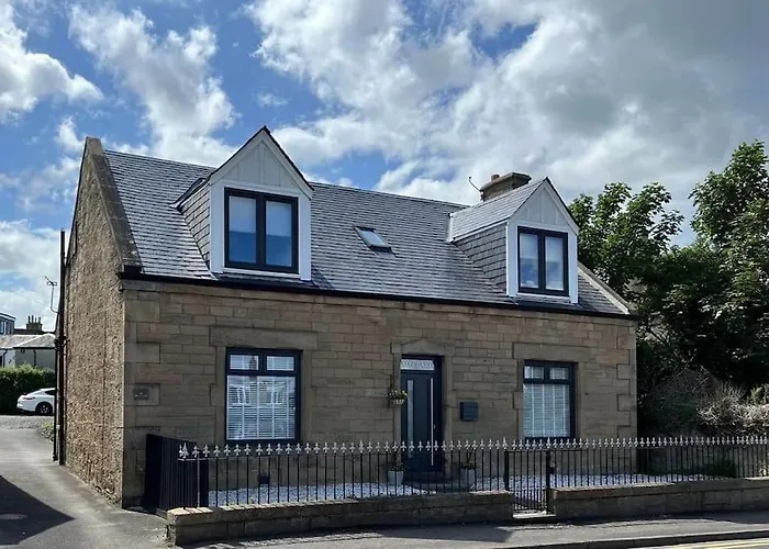 Top Hotels in Polmont for Every Traveler