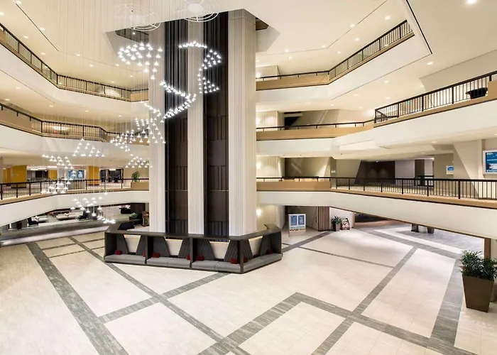 Top Hotels Around Atlanta Hawks Stadium