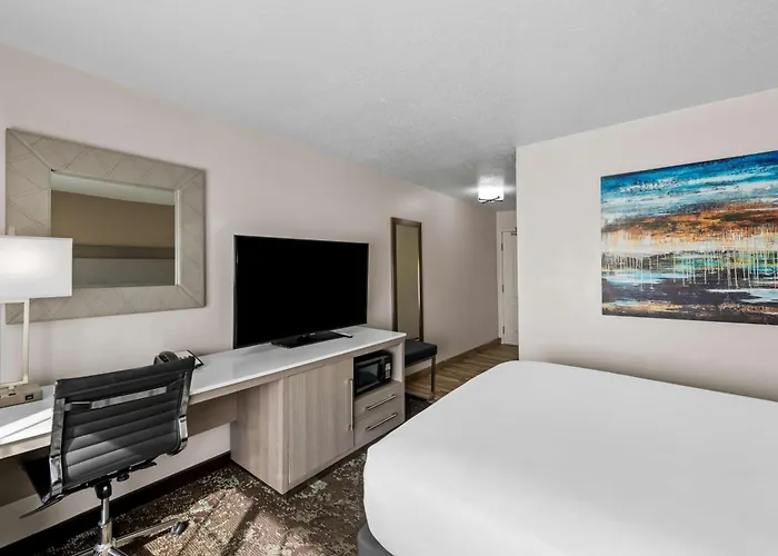 Top Hotels Close to Harrah's Kansas City