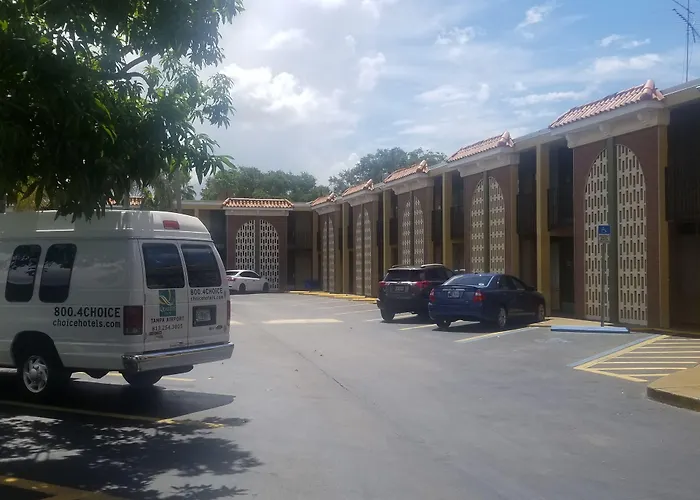 Top Hotels Near Tampa Cruise Port with Parking & Shuttle