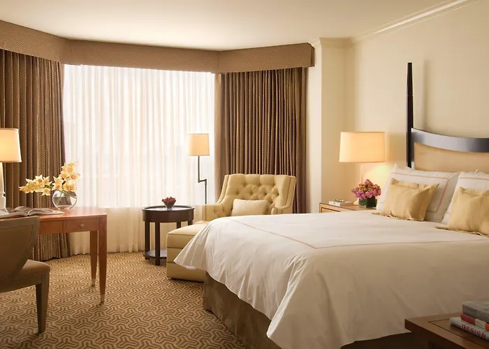Best Houston Hotels Offering Cruise Shuttle Service