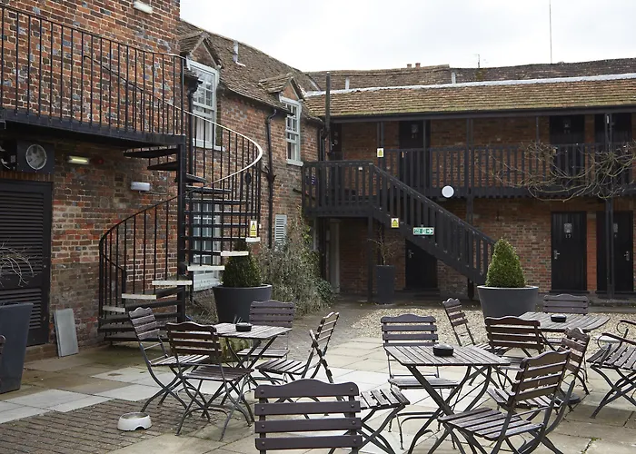 Best Dog Friendly Hotels in Hungerford