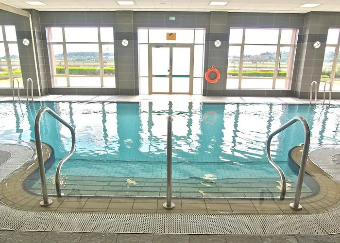 Top Cheap Hotels in Clydebank, United Kingdom