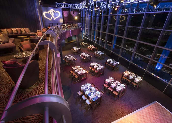 Top Hotels Close to Detroit Lions Stadium
