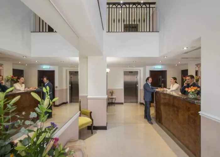Top Hotels in Jericho, Oxford Neighborhood
