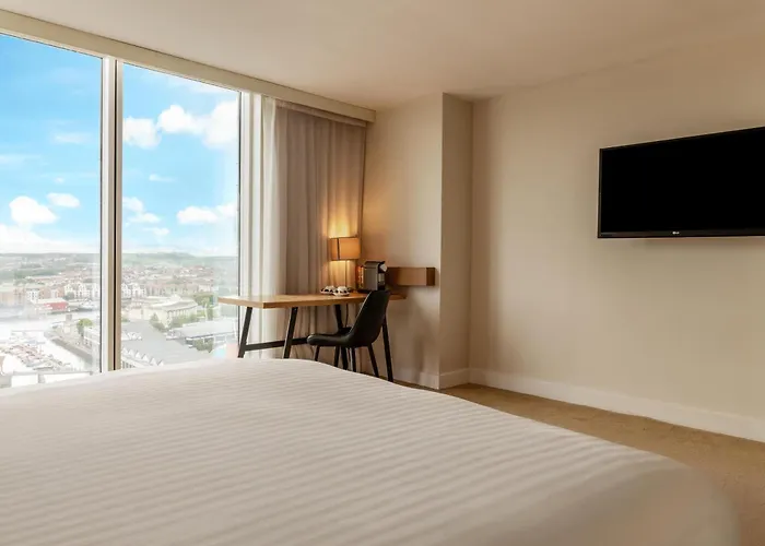 Discover the Best Hotels with Parking in Bristol City Centre