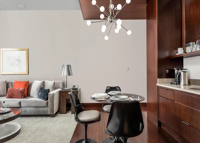 Top Weekly Rate Hotels in Indianapolis